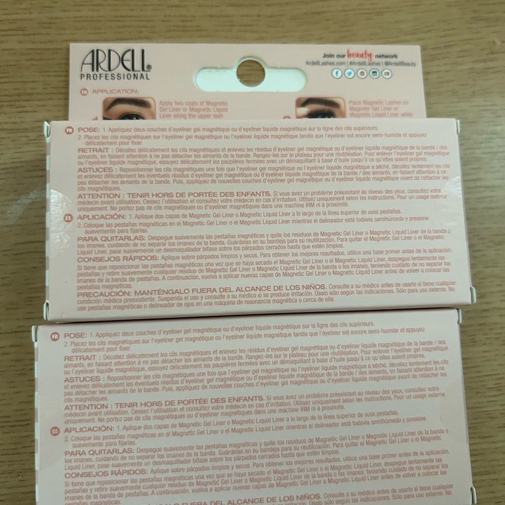 Ardell Magnetic Naked Lashes - Picture 2 of 3